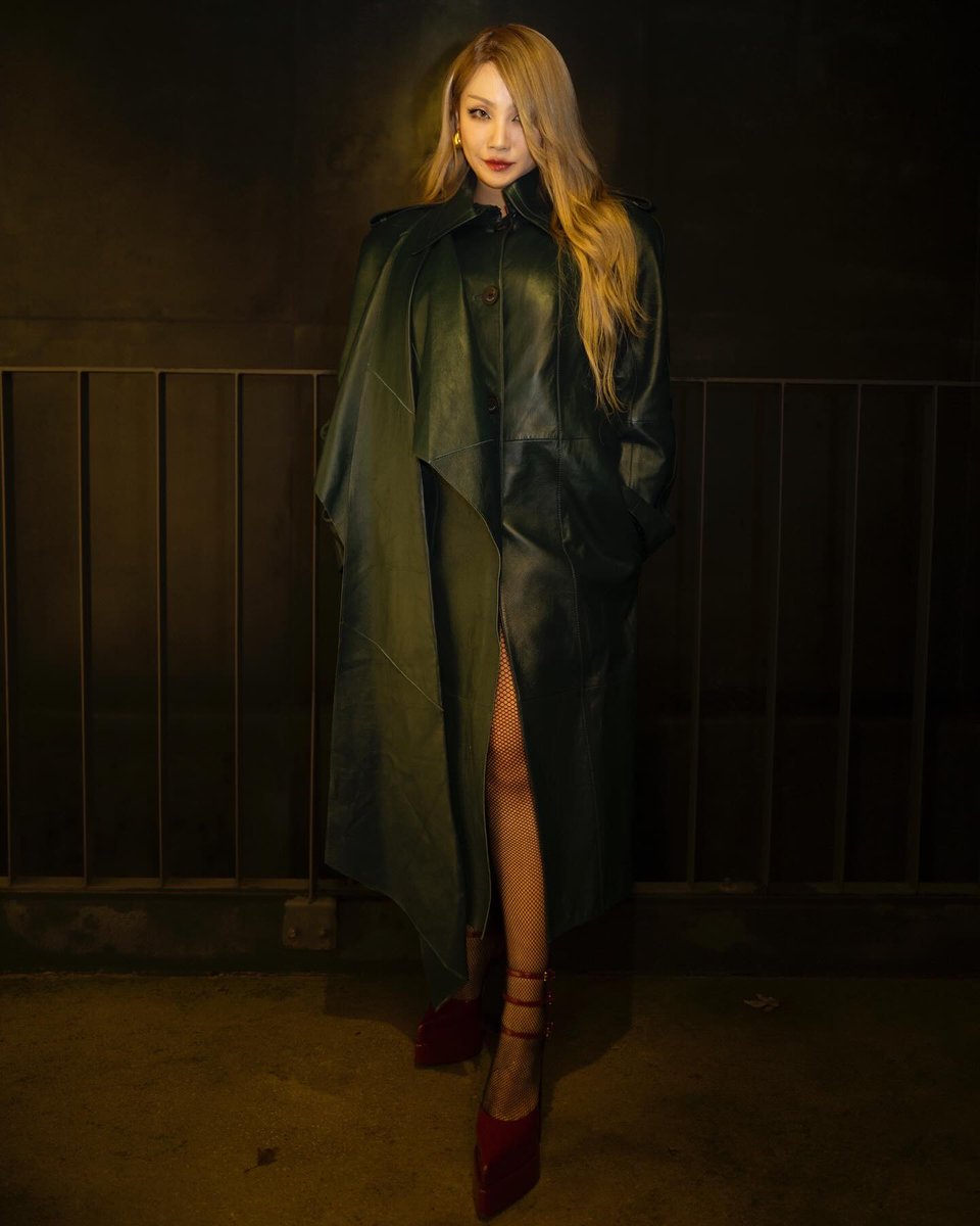chaerinecl's tweet photo. 🖤🍒 https://t.co/yDFIDkuJlm
