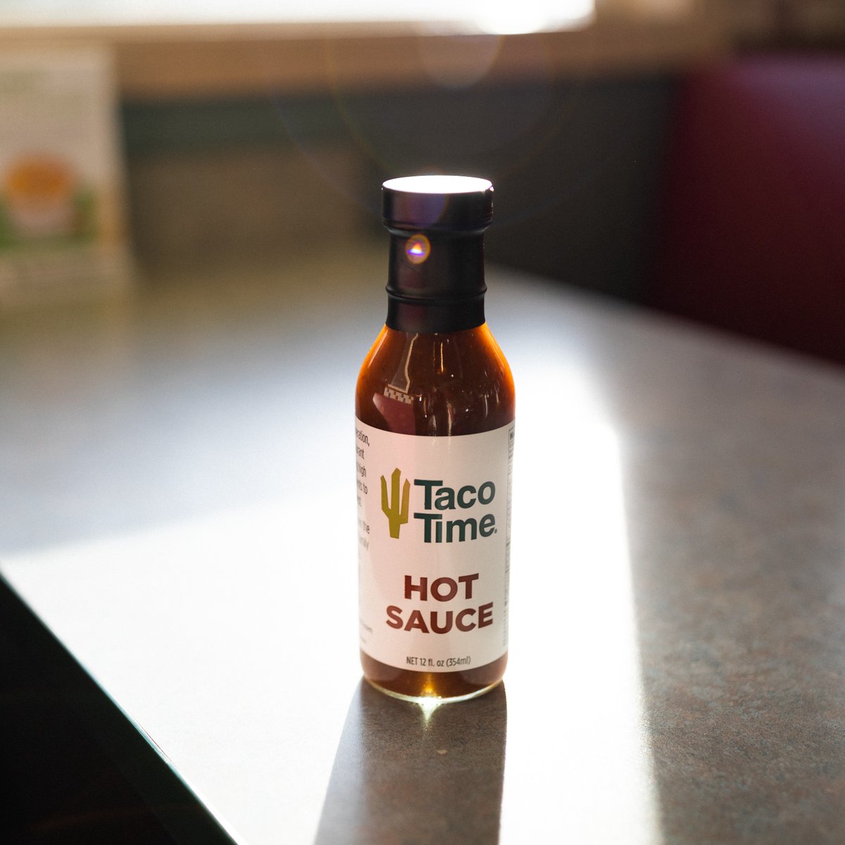 TacoTimeNW's tweet image. It&apos;s been a chilly winter, so we&apos;re turning up the heat 😍🔥 Our bottled Hot Sauce is now available at all Taco Time NW locations! 

Hot Sauce devotees, share your tips: What&apos;s your favorite way to use it?