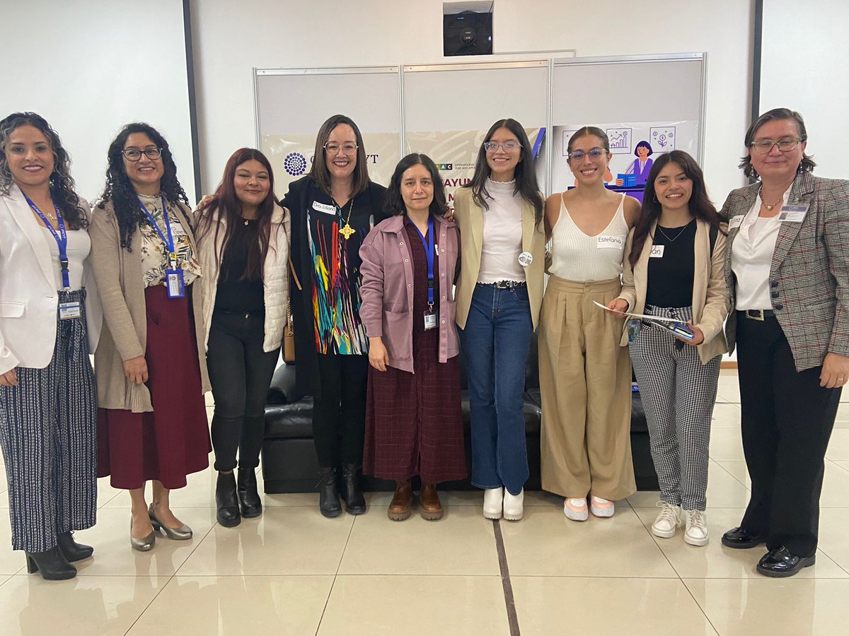 L__M__V's tweet photo. Hoy fue una extraordinaria mañana compartiendo con colegas académicas del @IPICYTciencia y estudiantes de licenciatura interesadas en carreras en STEM. https://t.co/LO04AAxCy1