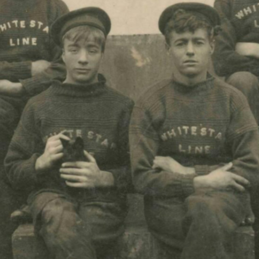 seamuseum_'s tweet photo. Australian swimming champion Beatrice Kerr received a postcard with a black and white photograph of four young sailors wearing White Star Line jumpers. The image shows them posing on deck with a cat.
#TuesdayTails #shipcat https://t.co/MUtsx3nlYh