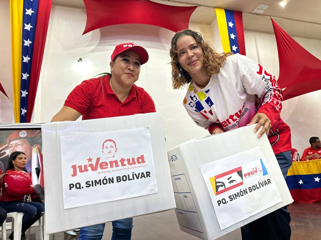 Las bases de Caroní hablaron y dijeron fuerte: #YoPostuloANicolas por el futuro de esta patria, porque así lo ordenó Chávez, porque es la esperanza de la revolución y este 28 de julio, las 11 parroquias del municipio gritarán que vamos con toda y vamos con Nico. <a href="/PartidoPSUV/">PSUV</a>