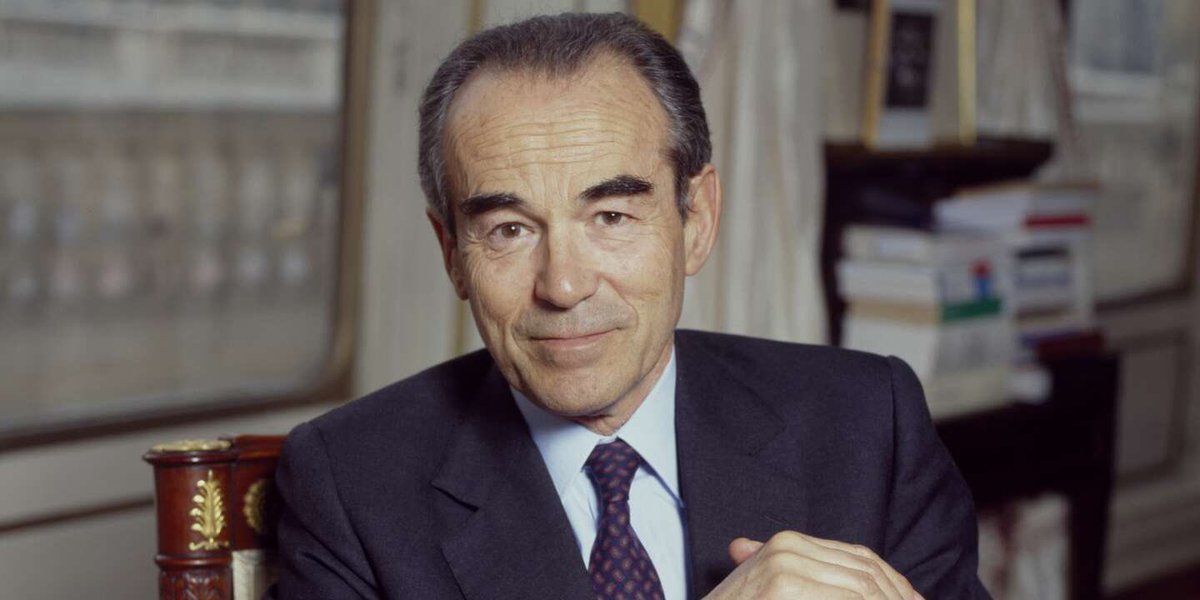 Ce soir grâce à un vote à l’unanimité du conseil municipal #Chambéry a désormais une Place du Palais de Justice - Robert #Badinter.  Un hommage à l'œuvre immense de ce grand homme dont l'histoire était intimement liée à notre territoire où il était réfugié. Pour ne pas oublier.