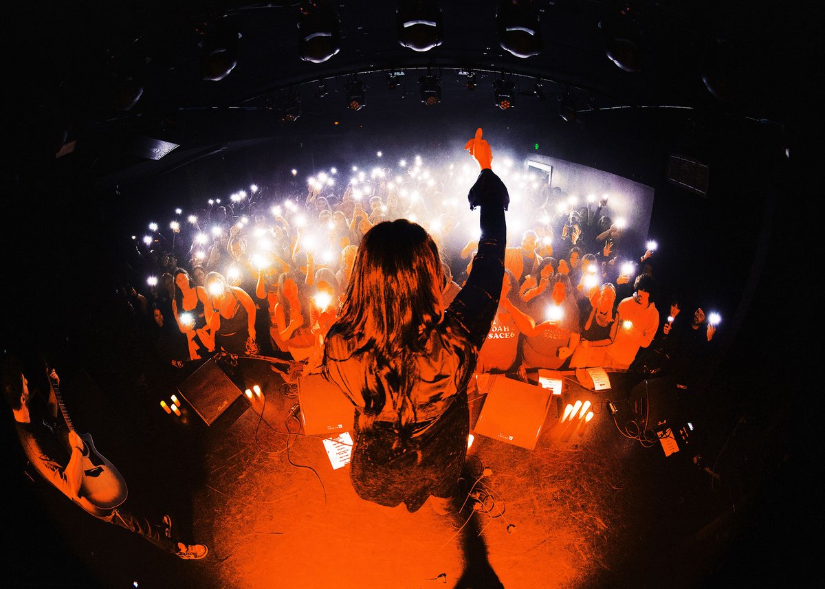 ✴️Alt-metal rising star AMIRA ELFEKY played her first-ever headline show this past Friday. 

See our full gallery revolvermag.com/music/alt-meta…