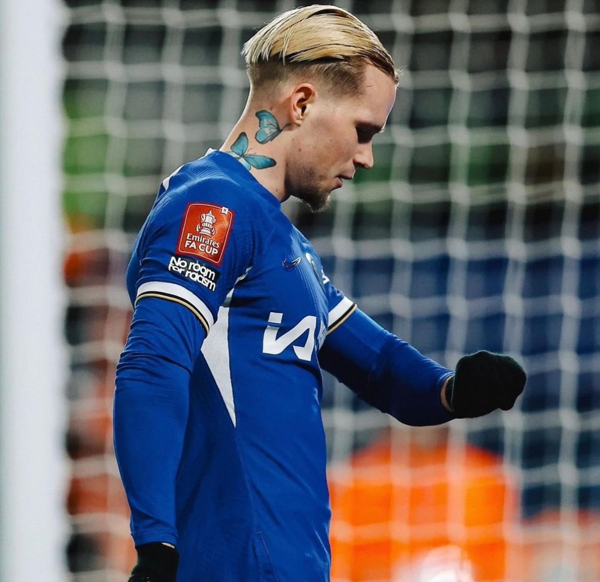 Mudryk; Chelsea player with the highest number of fans just scored the third winning goal for #cfc against Newcastle. #CheNew