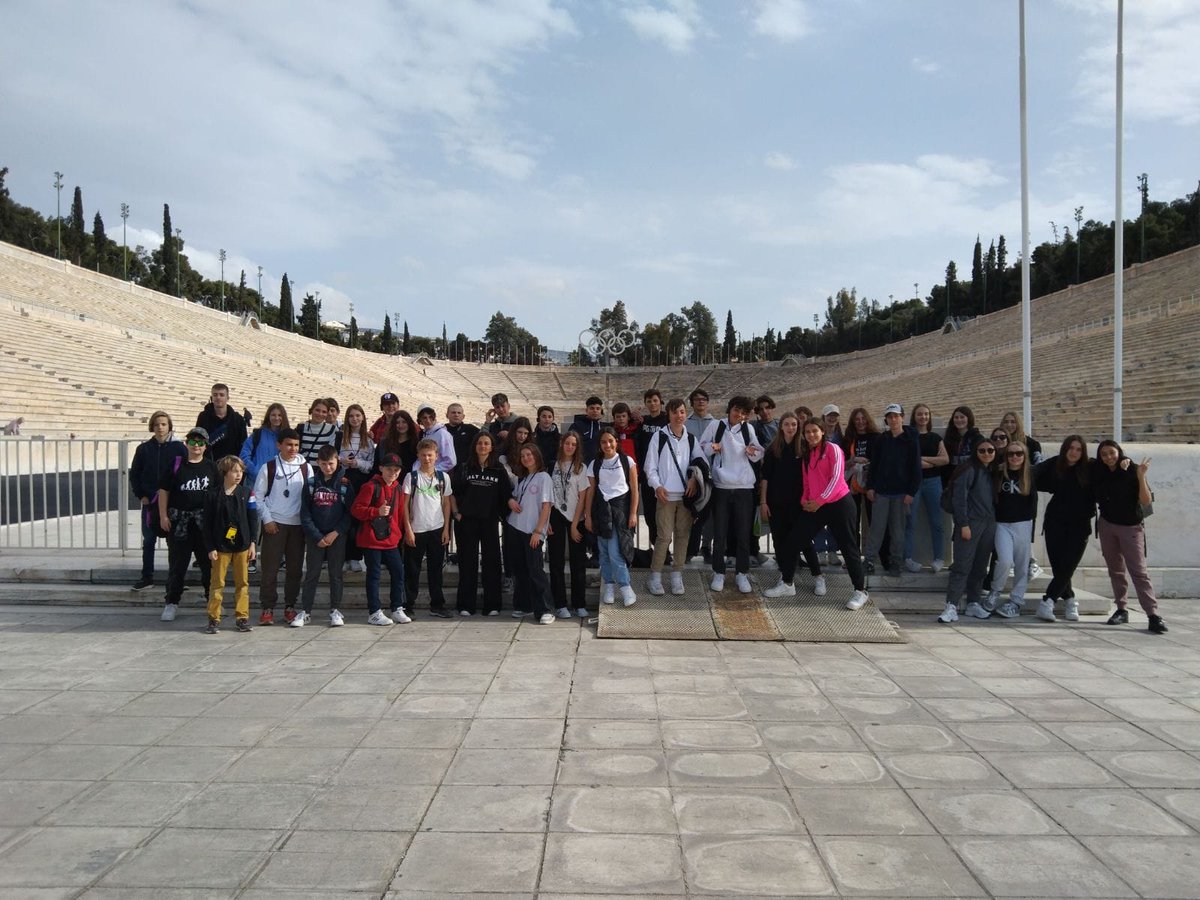 Première journée en Grèce pour nos élèves voyageurs sur les traces de l'olympisme !