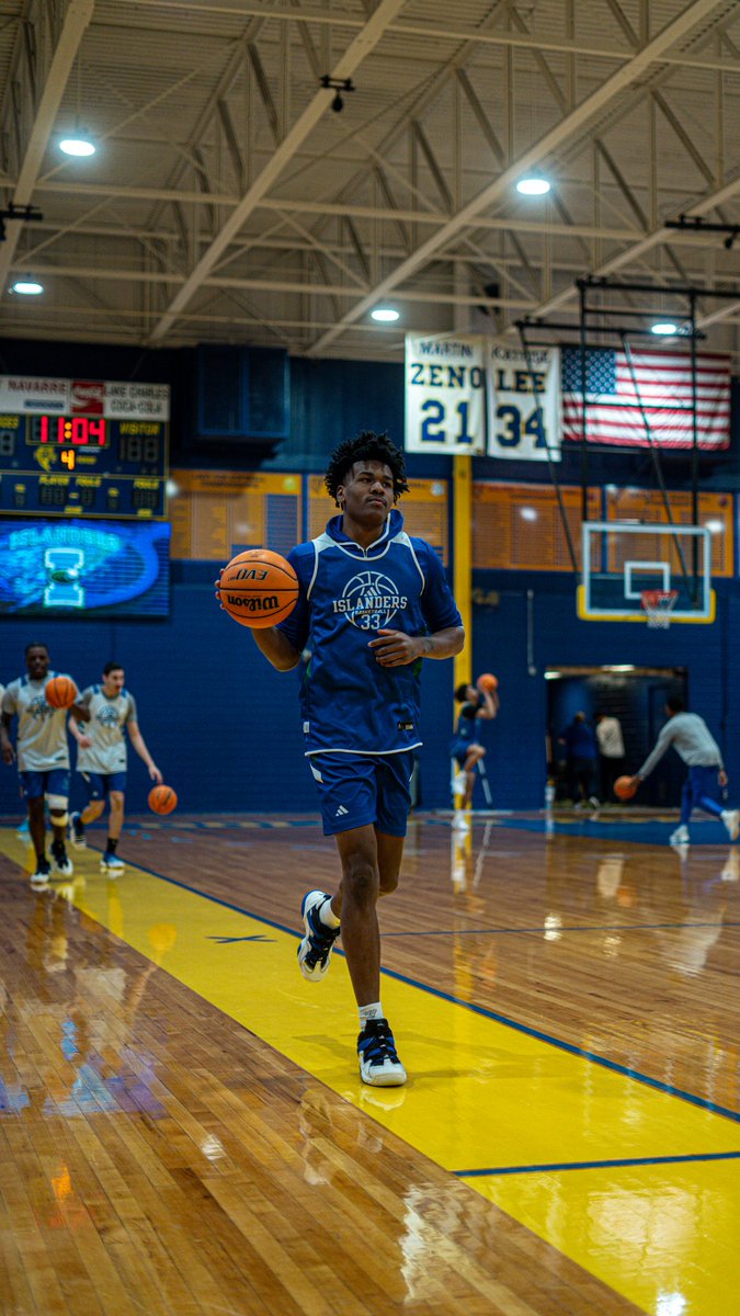 Islanders Men’s Basketball tweet media