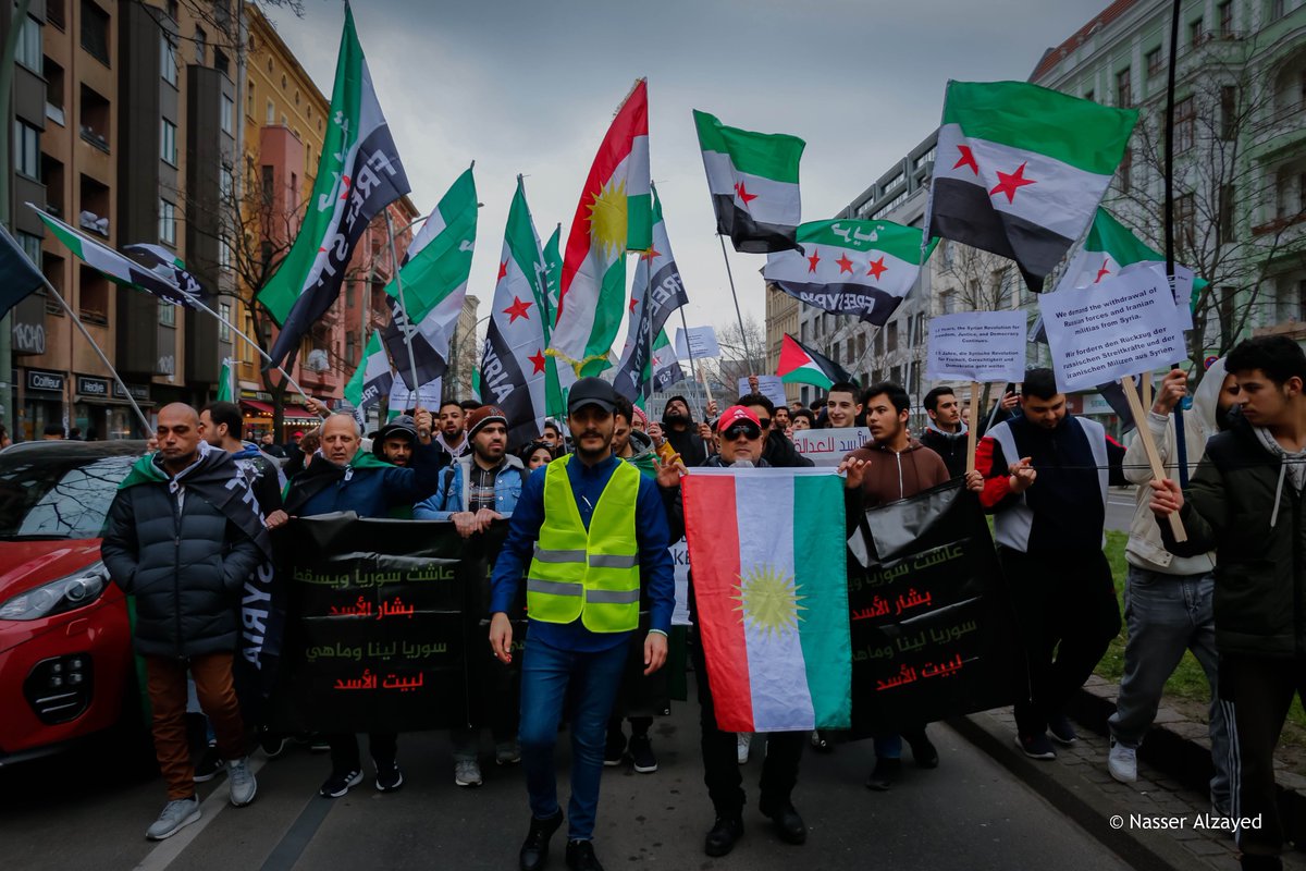 nasseralzayed1's tweet photo. بعض الصور من مظاهرة برلين في الذكرى الثالثة عشر للثورة السورية.
Ein paar Bilder von der Berliner Demonstration zum dreizehnten Jahrestag des Syrischen Revolution. https://t.co/MDQT4G9Xvj