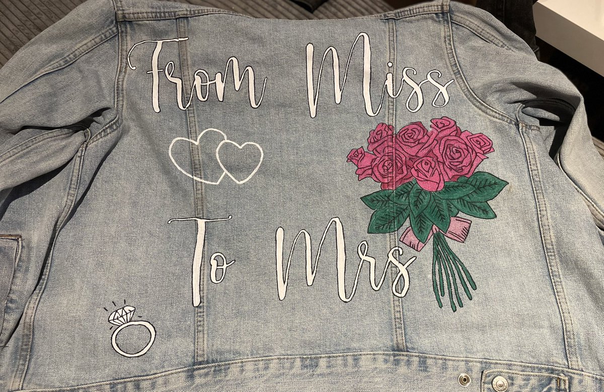 upcycledbyemily's tweet photo. Personalised wedding denim jackets 💐

upcycled hand painted denim jackets✨  Can be purchased on my Etsy or dm me for a personalised one✨ (link in bio)🌸 #upcycled #handpainted #likeforlike https://t.co/r3ISzDzRjC