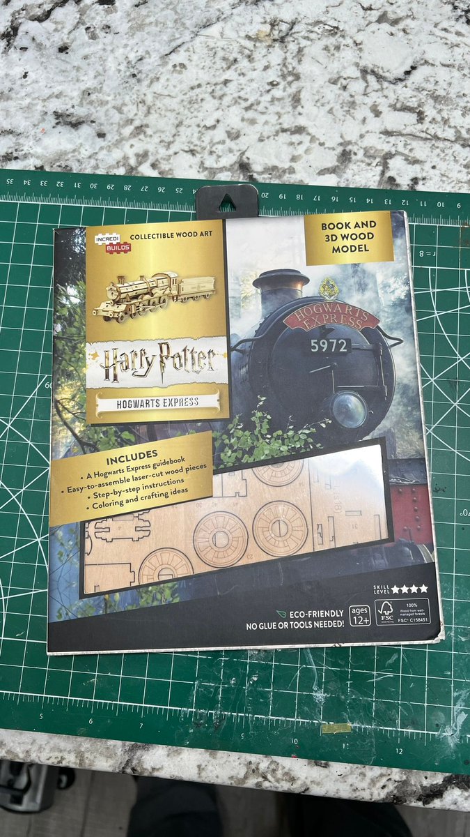 joekmodels's tweet photo. How about something fun while I wait for the next model kit to arrive? #harrypotter #nineandthreequarters https://t.co/3MrZtwn4C5