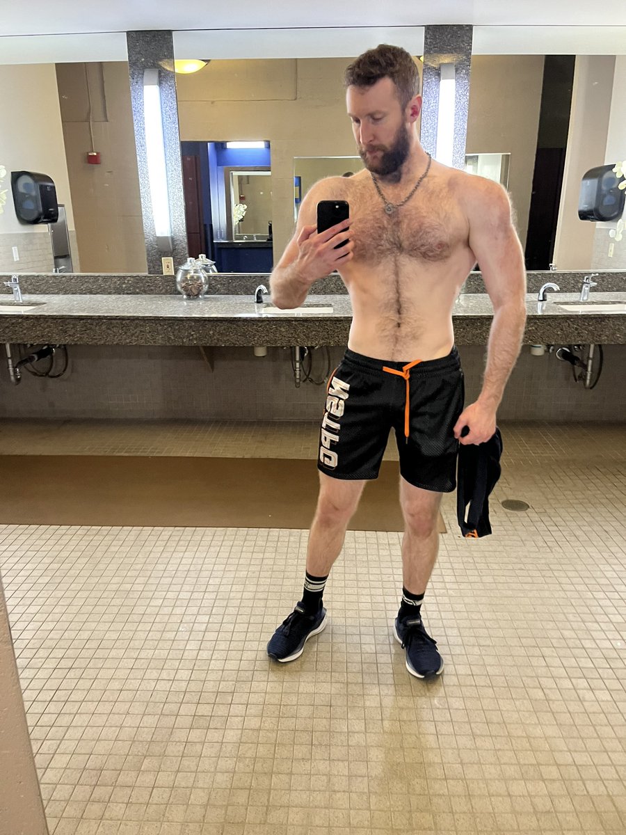 Haven’t made it in the gym for a few days, but felt good to be back.