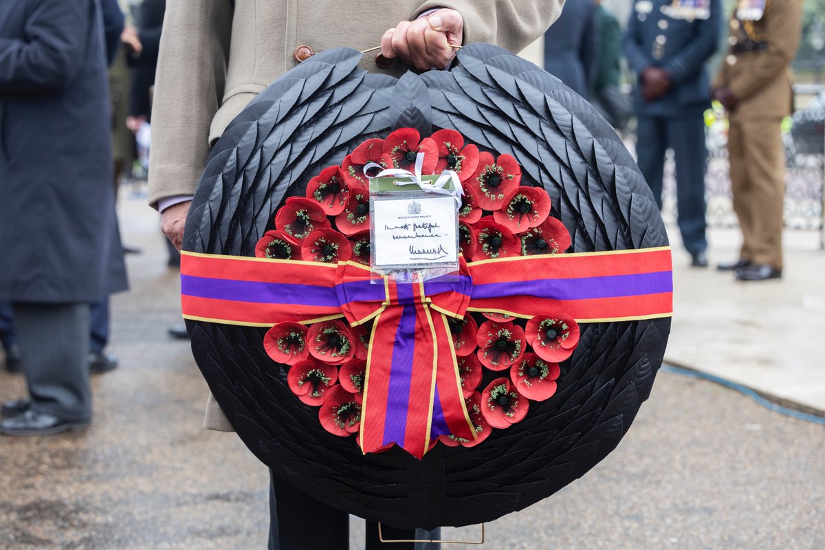 The Memorial Gates on Constitution Hill are a lasting monument to the millions of people from the Commonwealth who served with the UK Armed Forces during the World Wars.
 
To mark #CommonwealthDay today, the Armed Forces community gathered there to remember their sacrifice.
