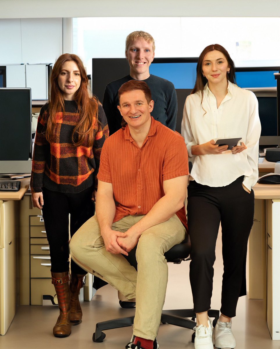 Evidence that the WYS team is all DEFINITELY alive and well. 
#RoyalPhotoshopFail