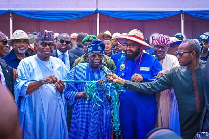 Alqutigs's tweet photo. President Tinubu Commissions 1000 tractors and over 5000 farm inputs
Niger is ready to feed the country.
#PBATInMinna #NewNiger https://t.co/YchNaubYv4