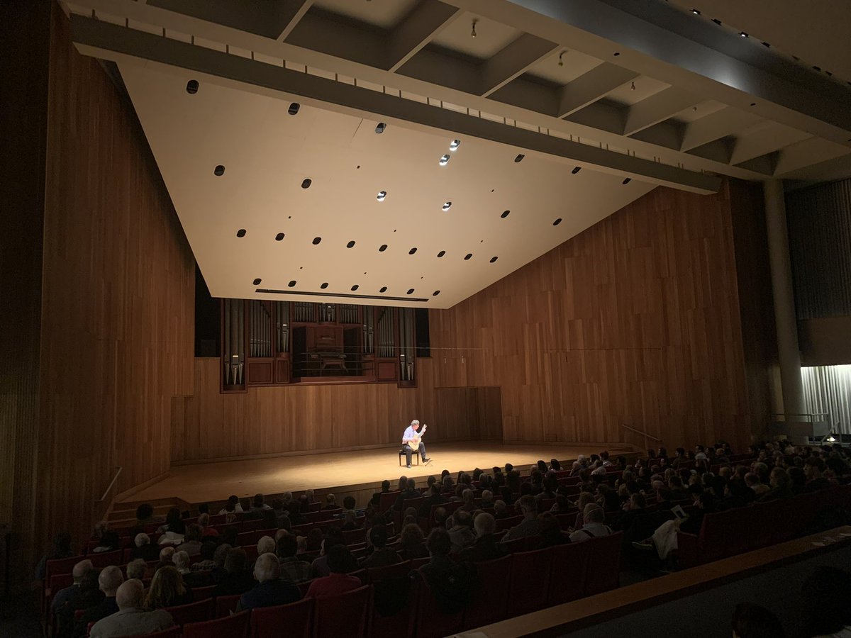 JasonVieaux's tweet photo. Grt crowd of music lovers in #Buffalo 2024 Buffalo Intl Guitar Festival @ #SleeHall @ubmusicdept … Phil selected “special” program & it paid off for audience. Grt to reconnect w lots of fam. #Bach #Brouwer #Metheny #RushLimelight #Bro’sDartLeague#FallettasItalian #MikeHardy https://t.co/gHs4hoc83m