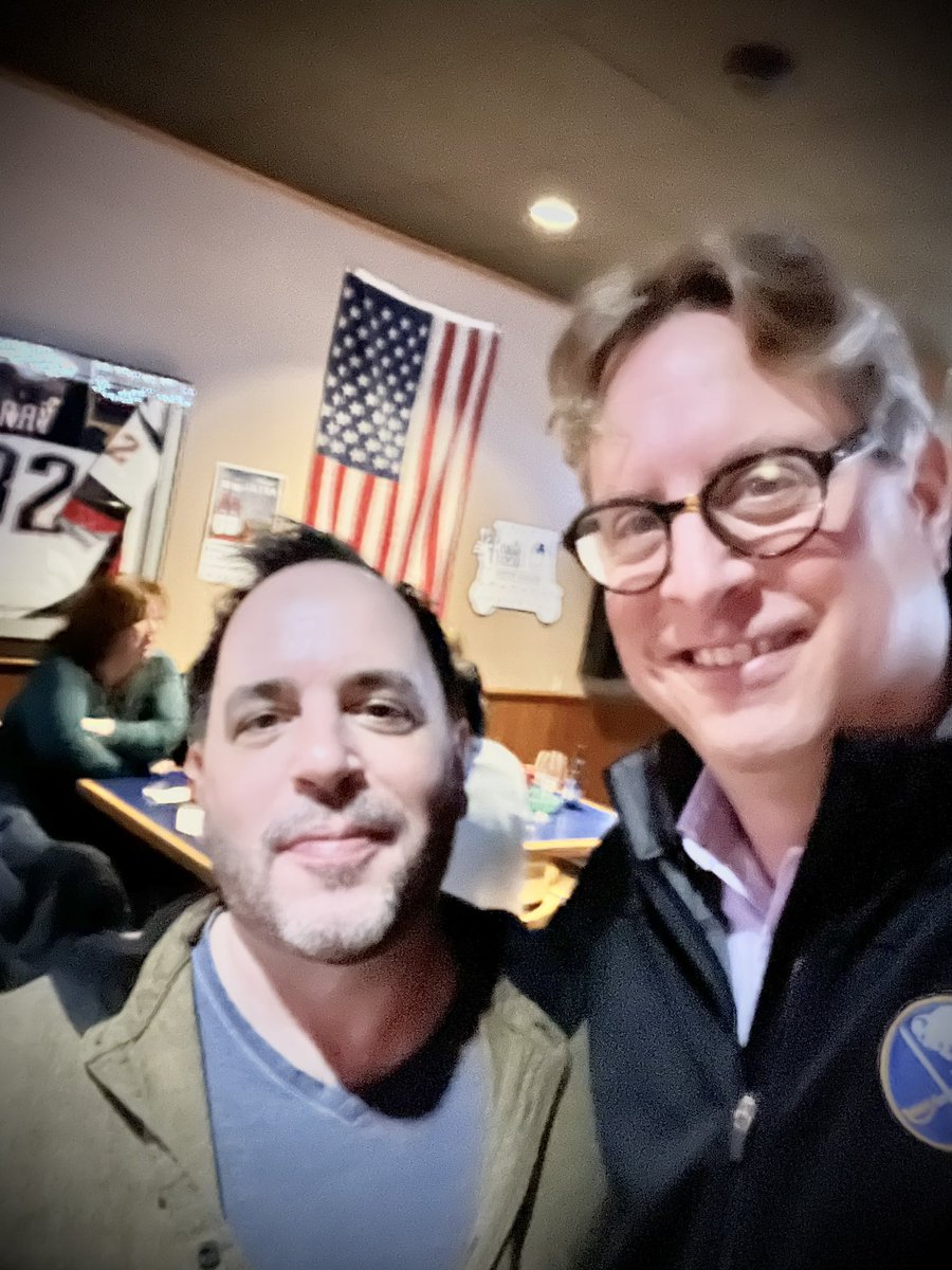 JasonVieaux's tweet photo. Grt crowd of music lovers in #Buffalo 2024 Buffalo Intl Guitar Festival @ #SleeHall @ubmusicdept … Phil selected “special” program & it paid off for audience. Grt to reconnect w lots of fam. #Bach #Brouwer #Metheny #RushLimelight #Bro’sDartLeague#FallettasItalian #MikeHardy https://t.co/gHs4hoc83m