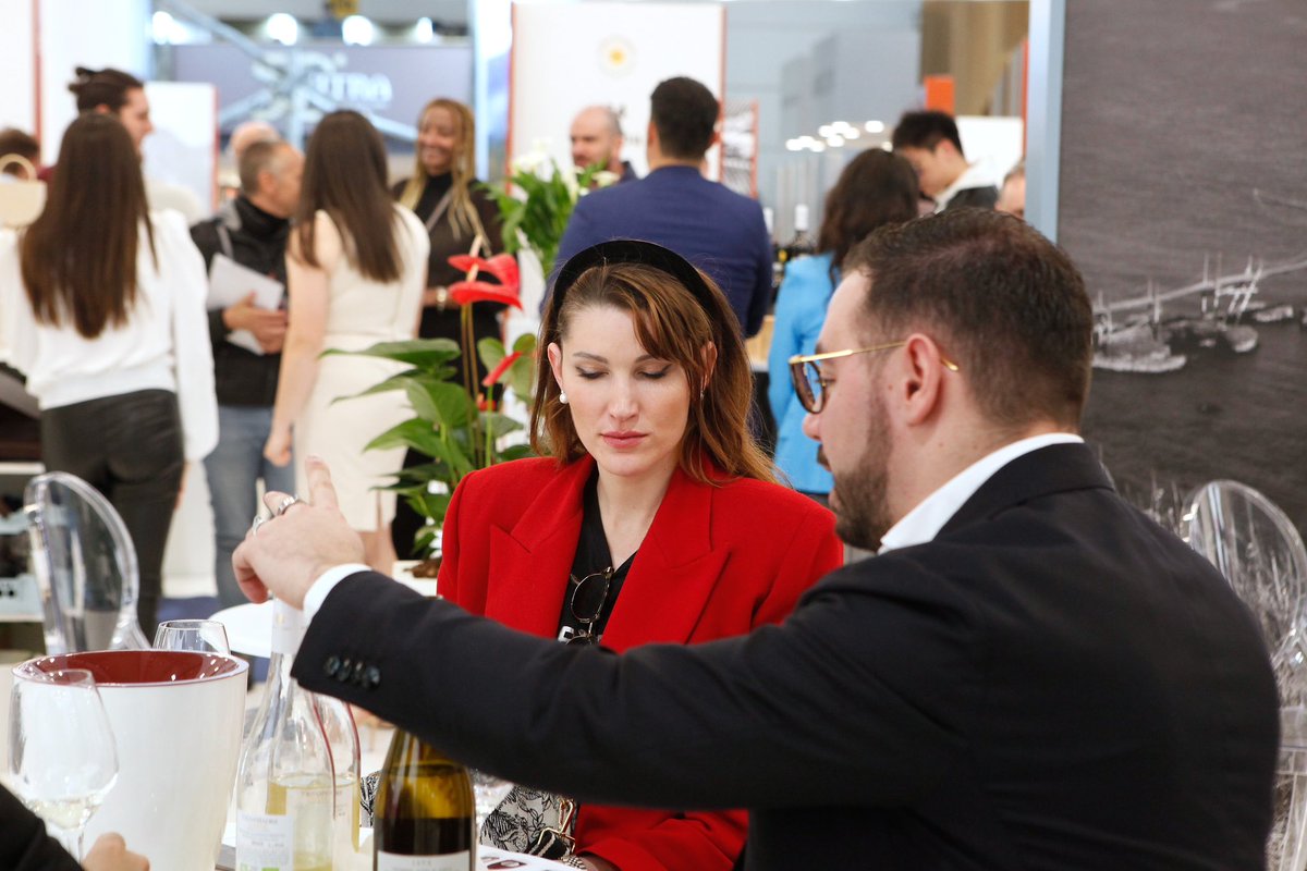 Expect an impressive Programme of Events at the 56th #Vinitaly2024 scheduled at @pressVRfiere next 14-17 April in #Verona when #wines from all the Italian regions as well as more than 30 other countries will be on show. Read more here cheerstheblog.it/2024/03/05/vin…