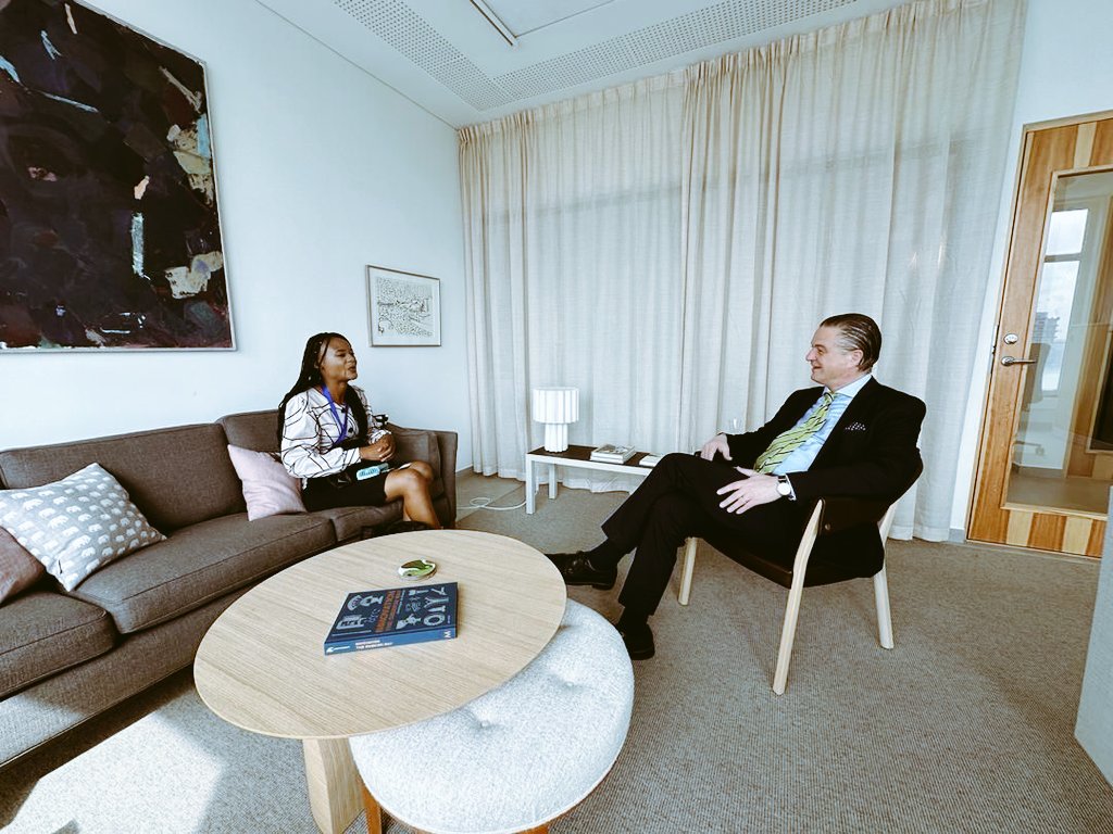 TresorNonga's tweet photo. #08mars2024, Hon. ATIBU FATUMA a eu le privilège d'être #ambassadrice de @SwedeninDRCongo #ForADay;
Occasion où elle a été mise en lumière, fait la promotion de ses propres compétences et appris de la vie #Professional d'un ambassadeur.
@Presidence_RDC
@JeunesseCN_RDC
@pjc00243 https://t.co/NWl8zzT07n
