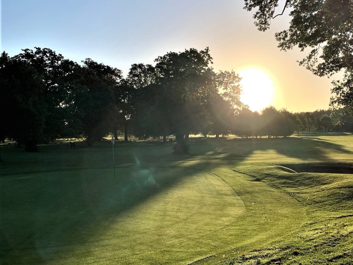 Some brighter news for golfers today as the rain falls outside. 🌧️ Tonight the sun will not set until 6pm and it won't set before 6pm again until 18th October 2024. 🌅 Plenty of time for evening golf in the sunshine coming soon! ☀️ ⛳ #closehouse #summer #golf