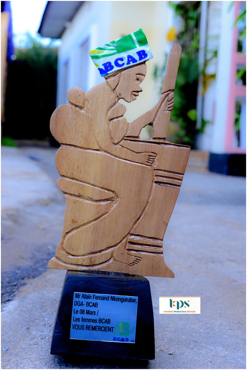 Krockdeco's tweet photo. At KPS, We are committed to sustainability, and we specialize in creating exceptional awards that are not only uniquely aligned to your brand, but also friendly for our planet .Look at these beautiful awards we just made for BCAB Bank Women’Staff.
If you love it , get in touch https://t.co/5lUkSSeky8