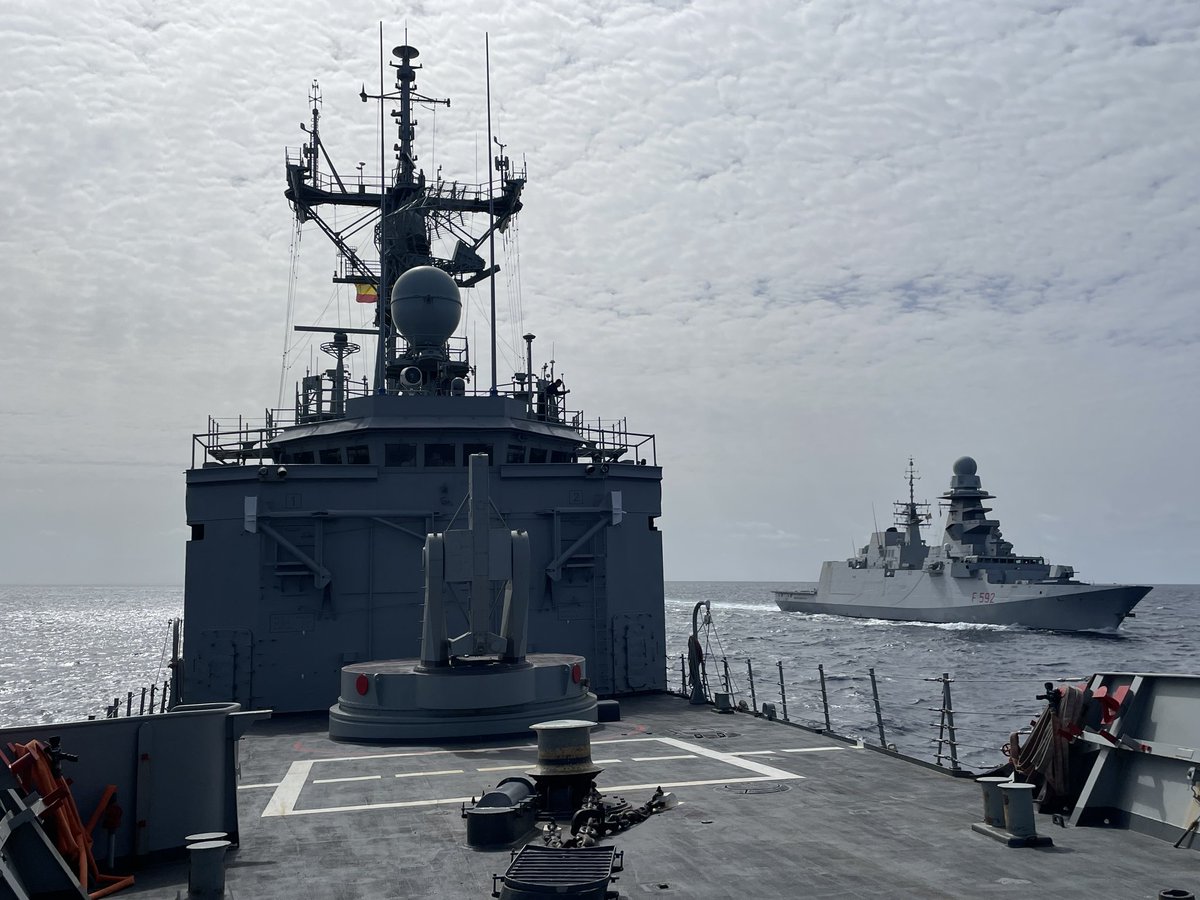 Armada_esp's tweet photo. La fragata #Navarra finaliza su participación en las maniobras antisubmarinas de @NATO #DynamicManta24
La presencia de nuestras unidades en estos ejercicios es fundamental para garantizar la interoperabilidad entre marinas aliadas.
#SomosLaArmada🇪🇦⚓️
#WeAreNATO
#StrongerTogether https://t.co/jvkEjBPrJV