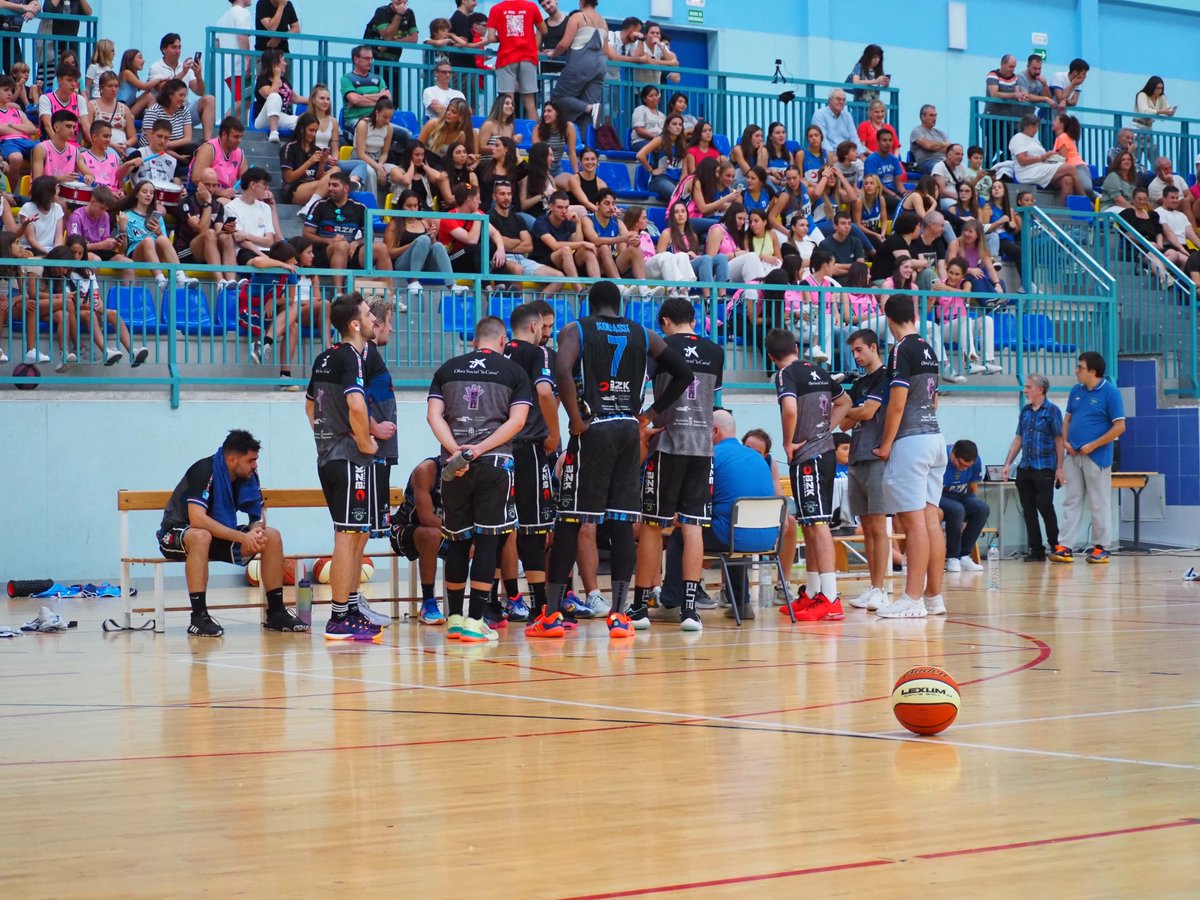 FNBaloncesto's tweet photo. NACIONAL / CRÓNICA: DERROTA DEL VALLE DE EGÜÉS EN EL DUELO ENTRE COLÍDERES

Resultados de los equipos navarros de categoría nacional este fin de semana. Destaca también la gran victoria de Unsain Grupo Lagunak en 2ª femenina. 🏀📝

🔗https://t.co/fTPFkPat8P https://t.co/bWtpGDHyTr