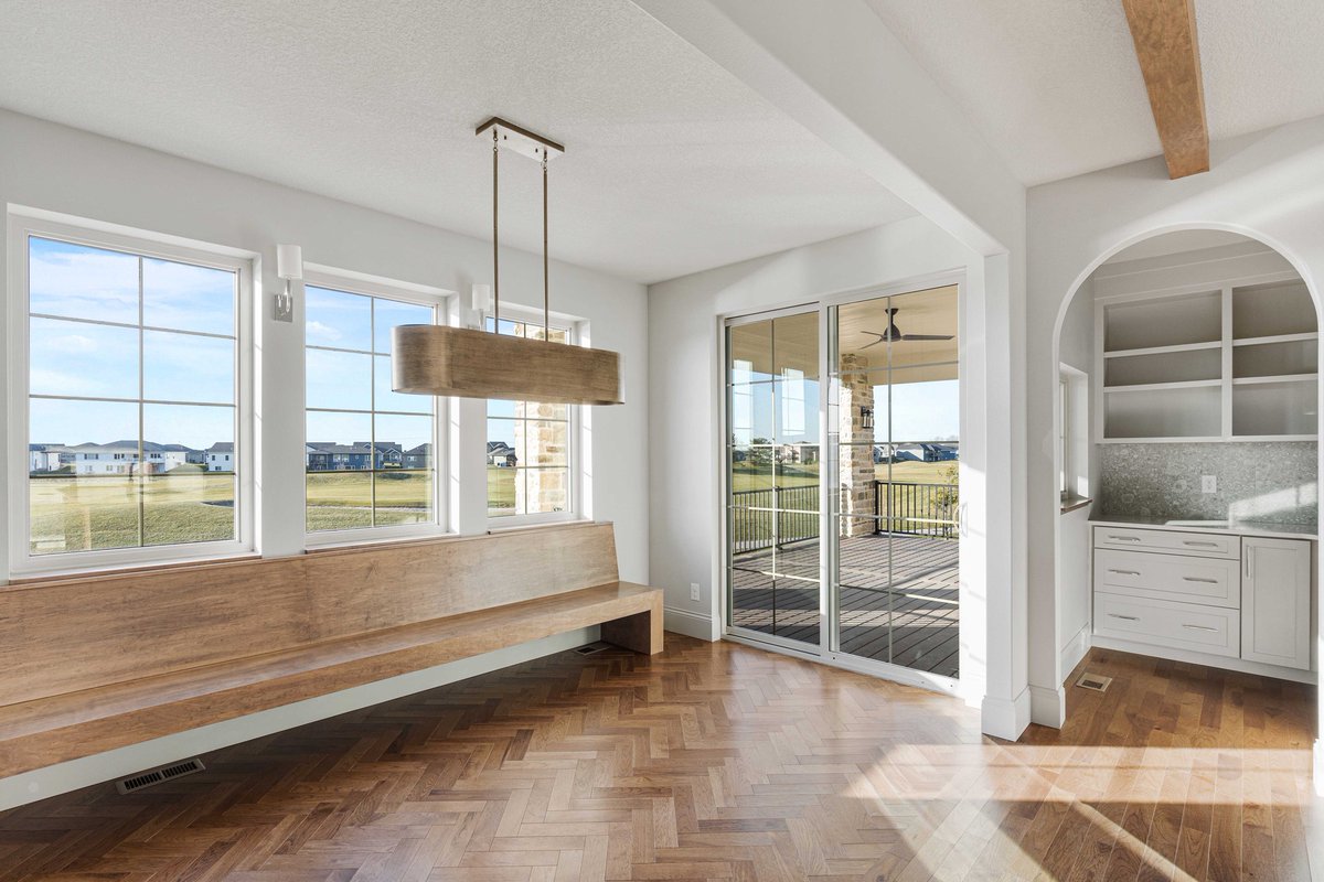 Spring cleaning on your mind? Make the most of your space with built-in shelves, clever containers, and multi-functional furniture. 

Kimberley Development helps you maximize every corner! 😍

kimdev.com