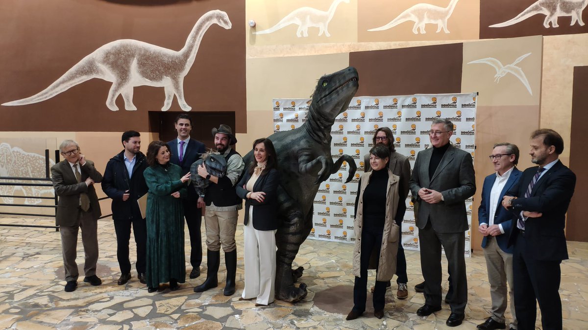 DinopolisTeruel's tweet photo. 🆕Un #dinosaurio articulado de cuatro metros se convierte en el nuevo "habitante" de #Dinópolis
🦕💥Dotado con un exoesqueleto que le permite tener un movimiento natural, se utilizará para animar y amenizar las esperas y para eventos de promoción.
https://t.co/JhZfDArRfN https://t.co/Q0StG8WL5T