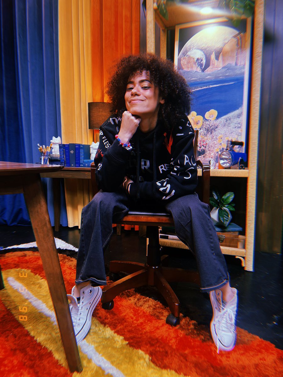 BlackKrystel's tweet photo. So long, farewell, to you my friends
Goodbye, for now, until we meet again
#RTForever 🤟🏽🖤✨ https://t.co/CL6pLHqk29