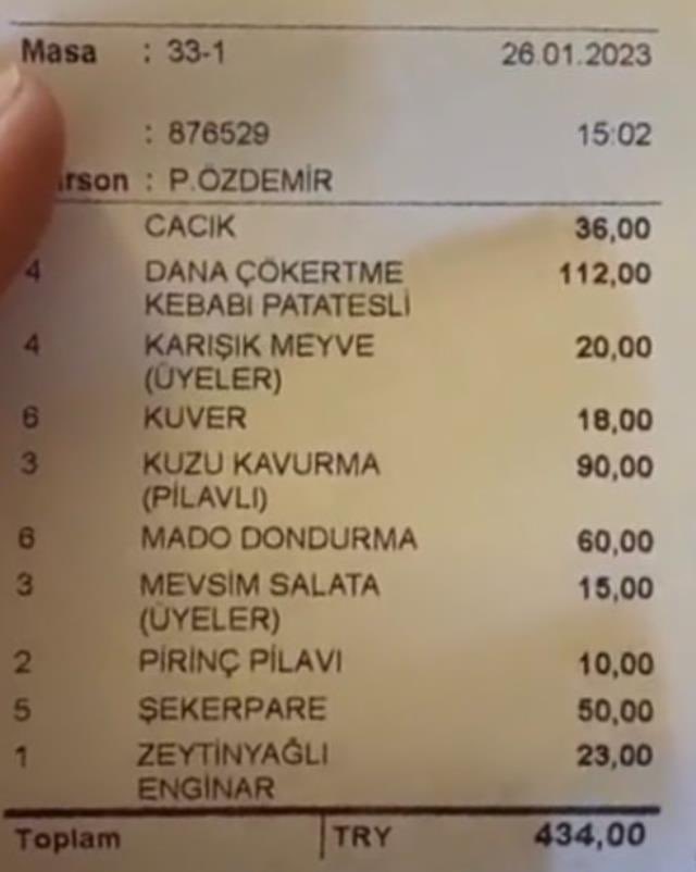 ozkankan1's tweet photo. @yazarmuratakan Hayatınız hep yalan üzerine kurulu, insanları kandırmaya kışkırtmaya bayılıyorsunuz. https://t.co/y9sKgv98BH