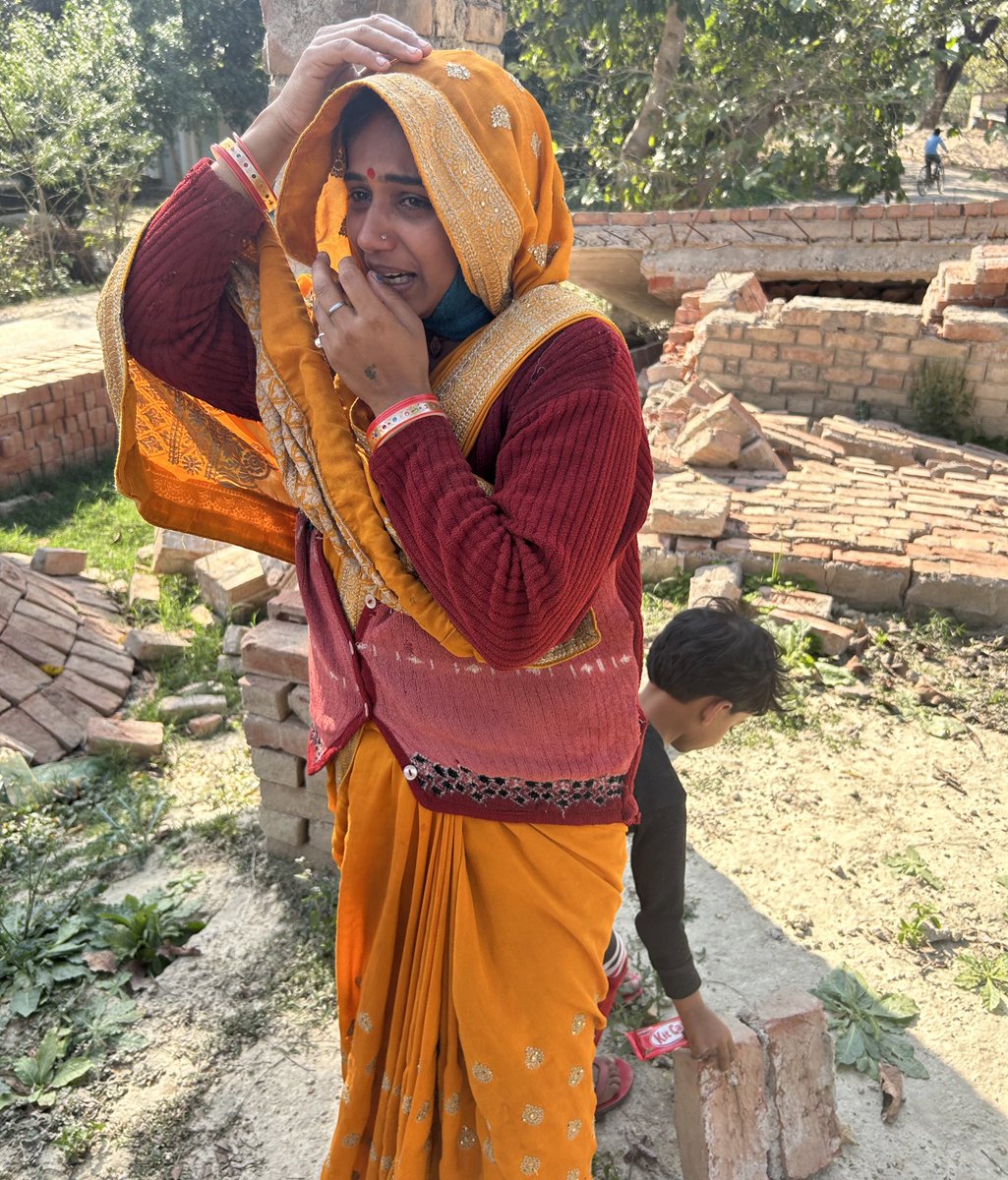 She is Sandhya Pandey whose house was first constructed under PMAY and then demolished by the UP administration. She has now no place to stay. See how her five-year-old daughter is cleaning the debris so that she can live there. MP @smritiirani is not helping so as a community