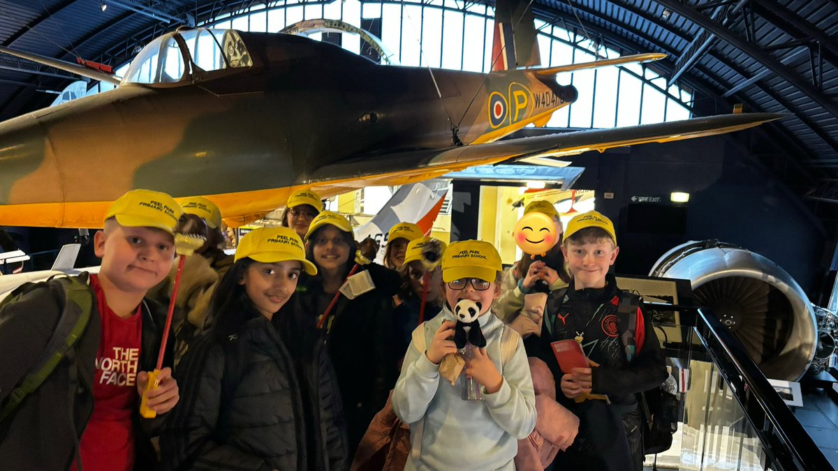 pp_accrington's tweet photo. Fab afternoon at @NHM_London @sciencemuseum Fantastic start to our trip! #londonresidential #groupharrison Time for Pizza express! https://t.co/2rbSRymZNc