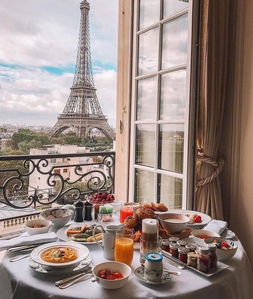 Wake up in Paris