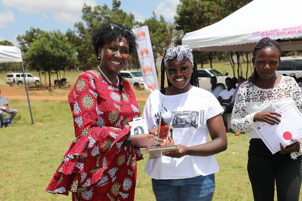 GladysShollei's tweet photo. During the graduation of the youth from Uasin Gishu County at Kapsoya. They've completed the Basic Digital Skills Training program and the Ajira Digital training. 

Thanks to Huawei Kenya Limited for their partnership with the Gladys Boss Foundation that made this possible. https://t.co/0PUx09OQQc
