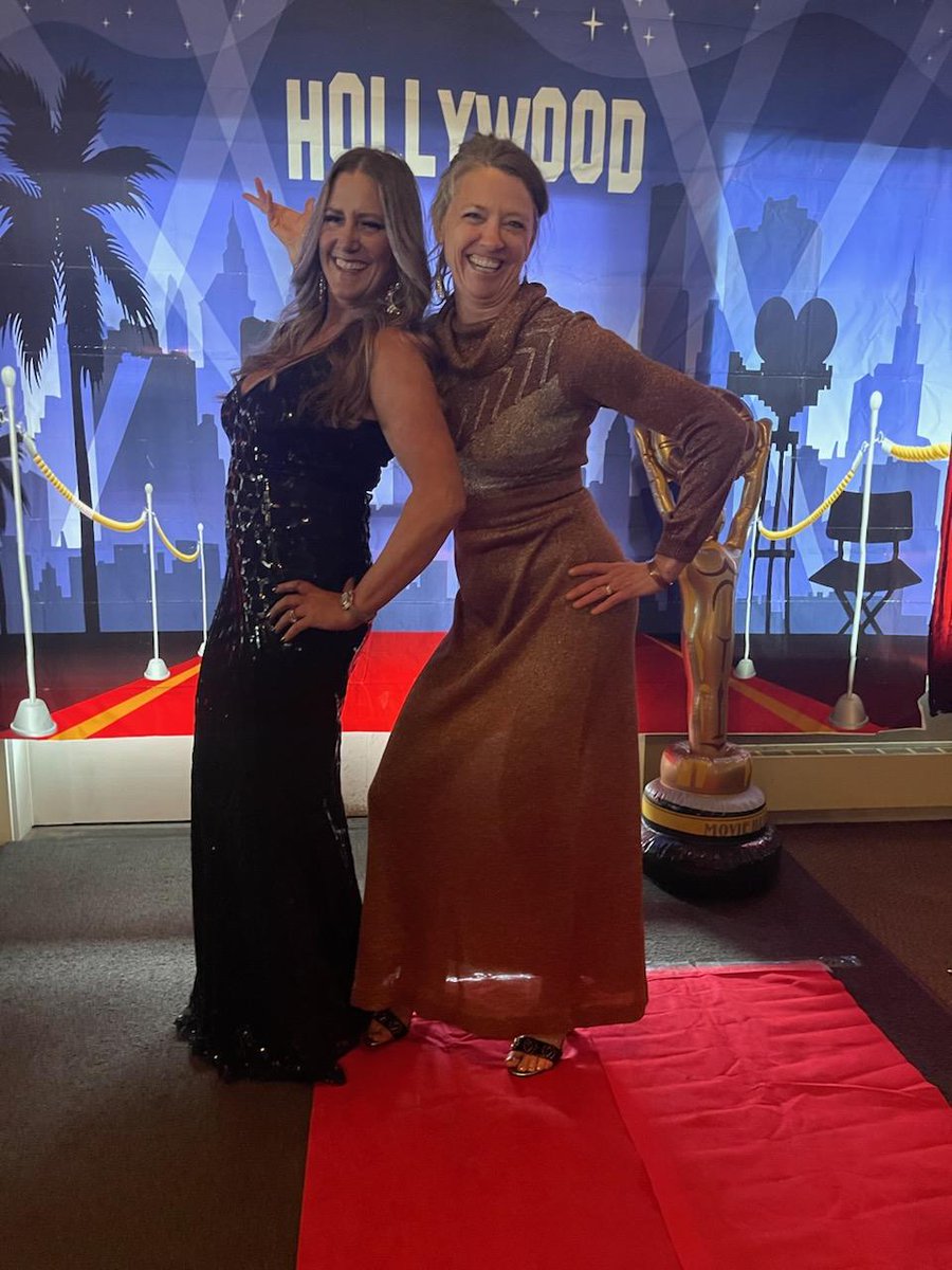 Katrinker71's tweet photo. Oscars Night 2024! @kellymarklive @KellyRipa https://t.co/nUHLShBYjD
