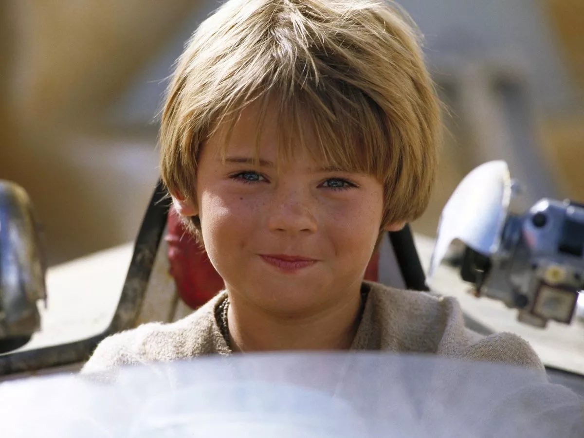 DiscussingFilm's tweet photo. Jake Lloyd is beginning to show remarkable improvement in his mental health after being in a rehabilitation facility for 10 months.

He is still a Star Wars fan and watched ‘AHSOKA’. Lloyd even got a Ahsoka action figure for his birthday.

(Source: https://t.co/0PgBs9jTFP) https://t.co/hYvcP0tJE6
