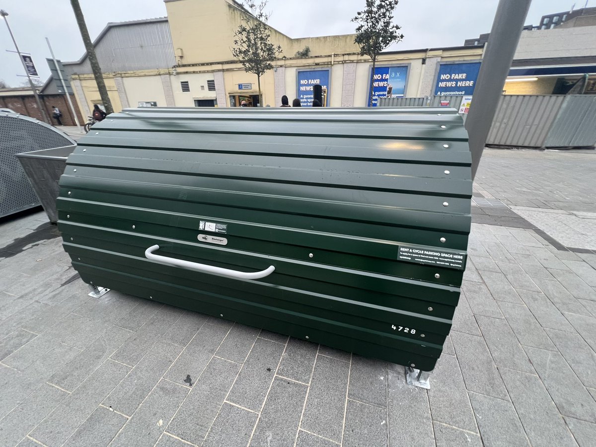 Alex35790567's tweet photo. @cyclehoop 
Hey I see you’ve recently installed a new cycle storage unit at Woking station. Does Woking Council subsidise the cost?
Thanks https://t.co/UhJ8ZgDLQU