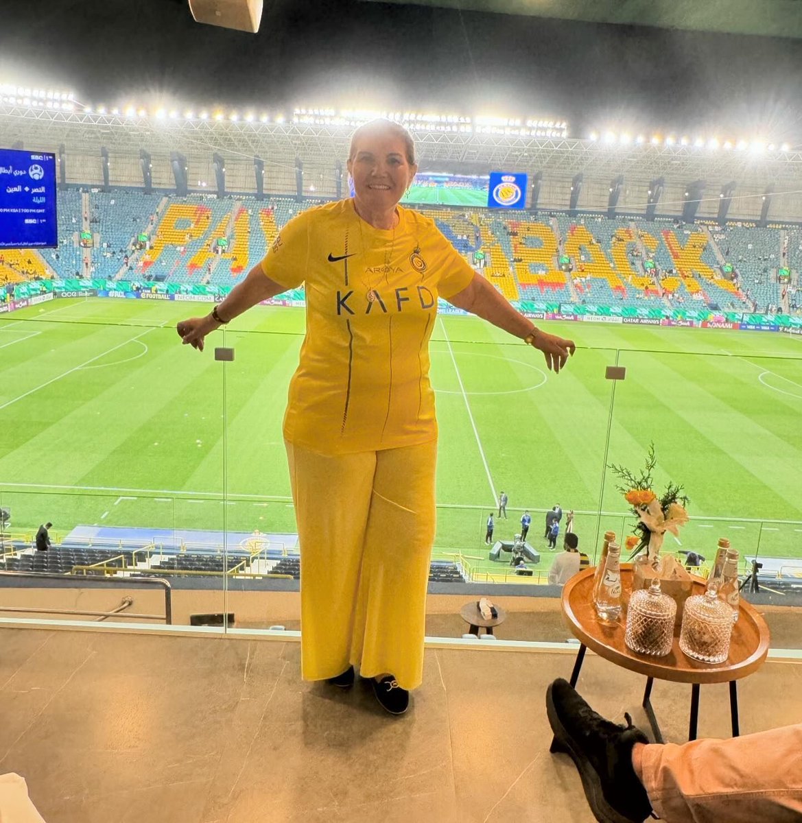 🚨 Cristiano Ronaldo’s mother is already there to support her son and Al Nassr.💛