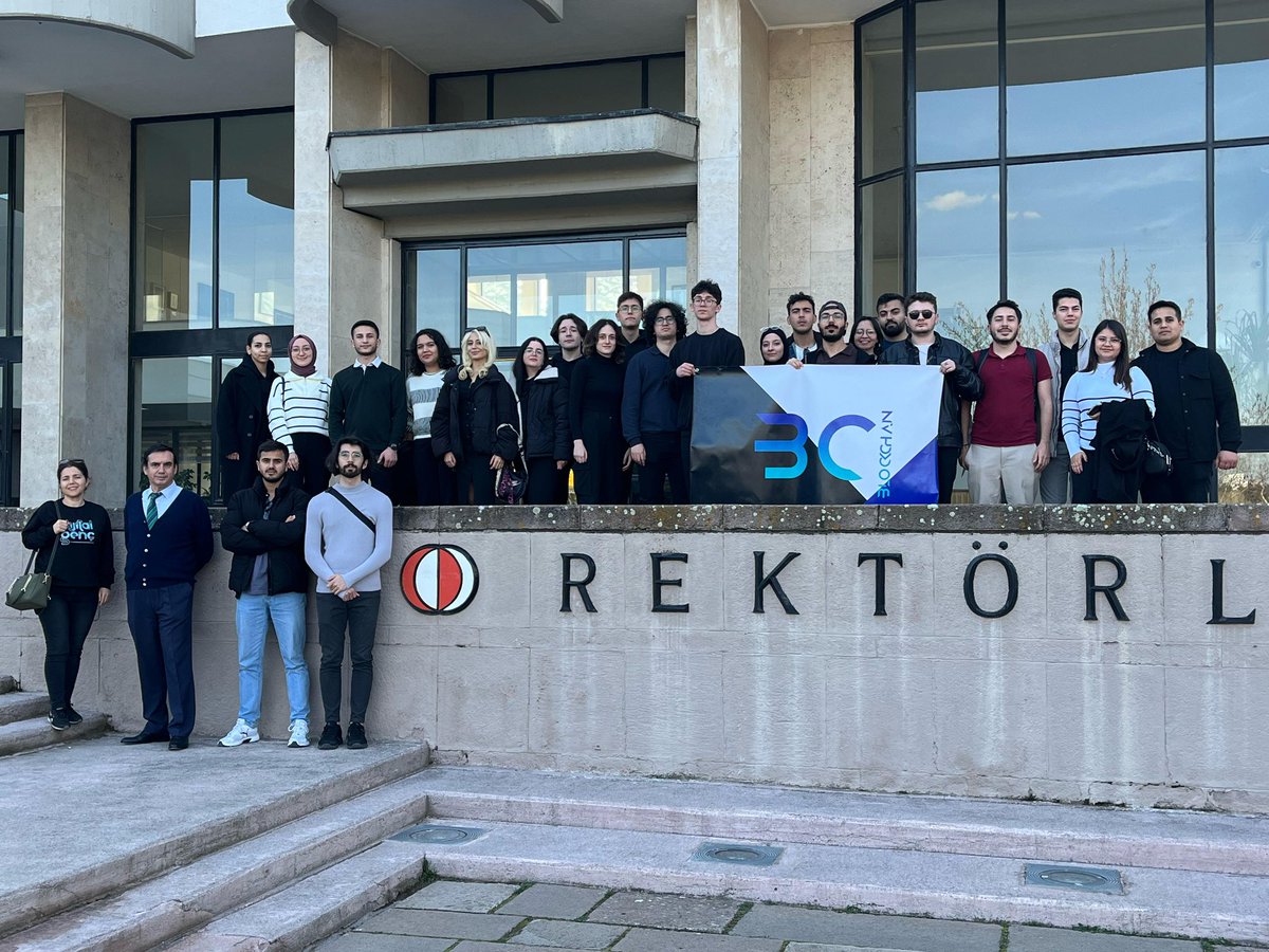 BartinChain's tweet photo. Bartın Blockchain Kulübü olarak bugün Çankaya Köşkü'nde Cumhurbaşkanlığı Dijital Dönüşüm Ofisi'nde keyifli bir etkinlik gerçekleştirdik. ✨

Sonrasında ODTÜ Rektör Yardımcısı Prof. Dr. Ömer Delialioğlu rehberliğinde ODTÜ Kampüsünü hep birlikte gezdik. 🌟
@dijital @ummuhanavci 🫶🏼 https://t.co/A5mAVzJOzc