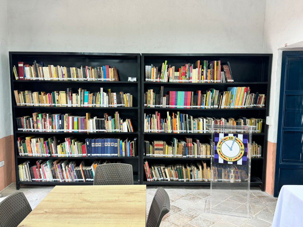 GastronomicoPop's tweet photo. 📚🤓Entregamos a #Popayán la primera biblioteca gastronómica de la región como resultado de un proyecto liderado por la Corporación Gastronómica de Popayán que promueve la preservación del patrimonio gastronómico no solo del #Cauca sino del país. https://t.co/LAY6Li9614