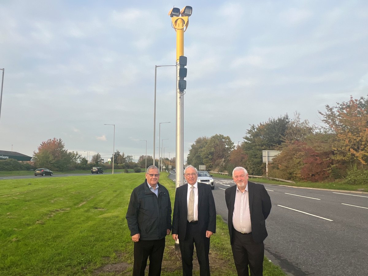 I've worked with @HaltonBC to install a 'speed on green' camera on Watkinson Way in Widnes🚦 The camera has been installed following concerns raised by residents and I'm really happy we've been able to take this positive step towards safer roads🤝 More➡️ orlo.uk/LB9Gv