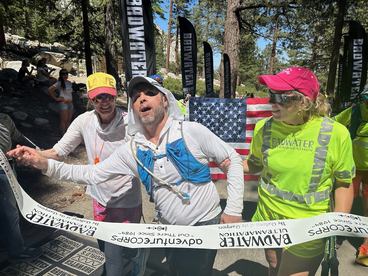 Check out the @TrailTrashPod interview with Aaron Hale the first blind and deaf runner to finish Badwater 135: Here is link to the episode on Apple, but it's also on Spotify and all the major podcast players: podcasts.apple.com/us/podcast/ttp…