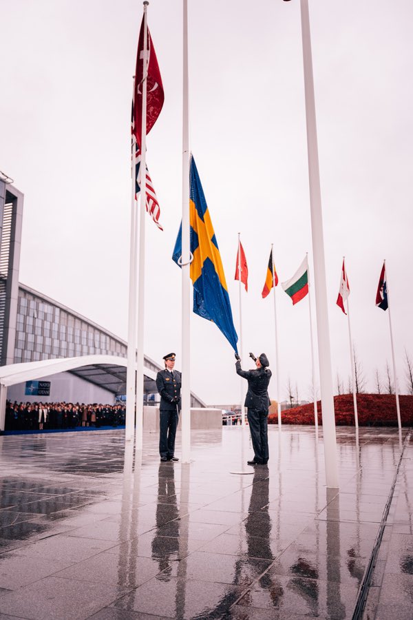 A proud day for NATO and Sweden! Welcome to our Swedish friends in joining NATO’s dedication to maintain peace through strength! 🕊️🤝💪 🇦🇱🇧🇪🇧🇬🇨🇦🇭🇷🇨🇿🇩🇰🇪🇪🇫🇮🇫🇷🇩🇪 🇬🇷🇭🇺🇮🇸🇮🇹🇱🇻🇱🇹🇱🇺🇲🇪🇳🇱🇲🇰🇳🇴 🇵🇱🇵🇹🇷🇴🇸🇰🇸🇮🇪🇸🇸🇪🇹🇷🇬🇧🇺🇸 @CanadaSweden @SwedeninCAN @SweAmbCAN @SwedenNato