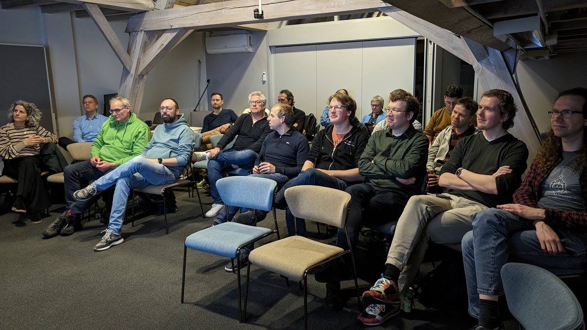 Starting the session at the <a href="/BrabantJug/">BrabantJUG</a> by <a href="/JaapCoomans/">Jaap Coomans</a> at #group9 nice offices, with full house 😍 so grateful to be here