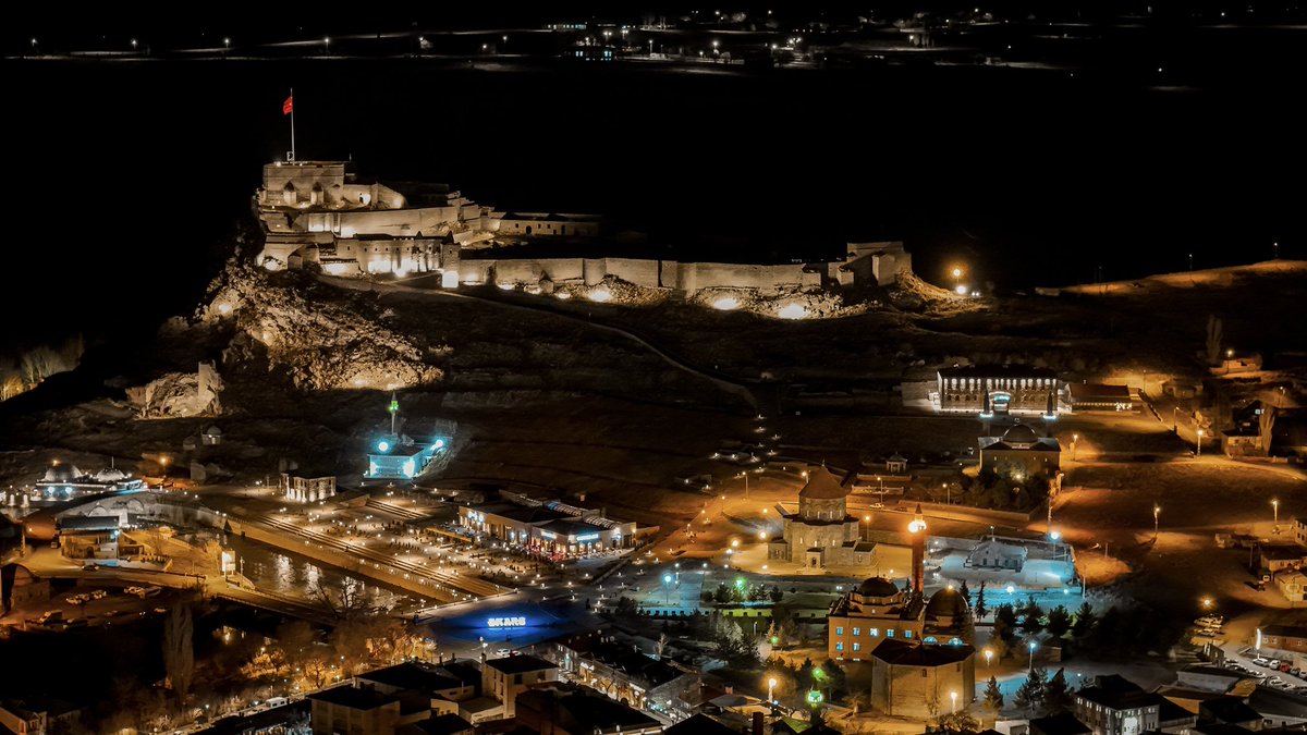 Bu Şehir Girdap Gülüm…🌙 #kars 
📸 Ömer Tarsuslu