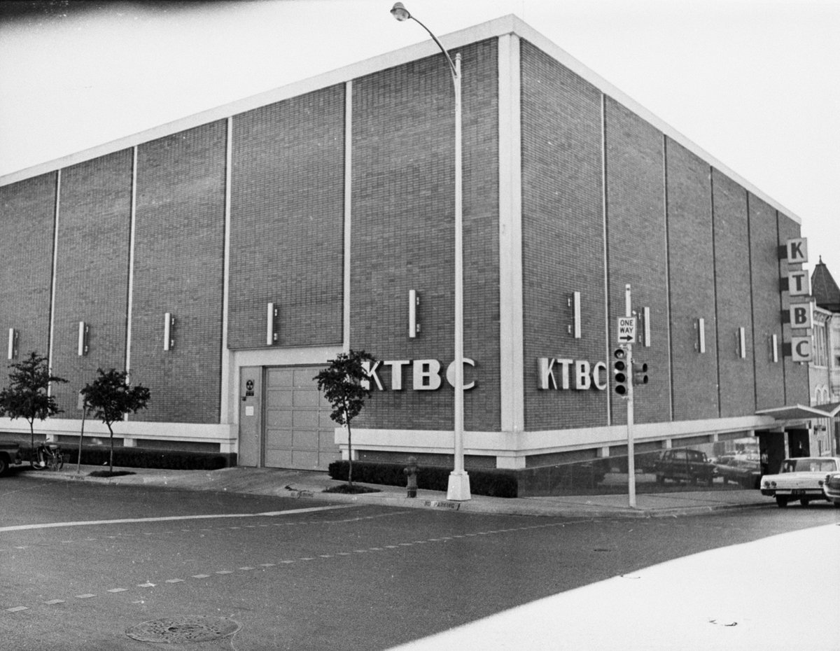 LBJLibrary's tweet photo. In 1943, the Johnsons bought #KTBC, a failing radio station in #Austin, using Mrs. Johnson's inheritance. #LadyBird revamped the station &amp; made the Johnsons financially secure. The next year, #LBJ made history in a 1948 campaign for the #TexasSenate.

#MoreThanFirstLadies https://t.co/ECA7M1xxC8
