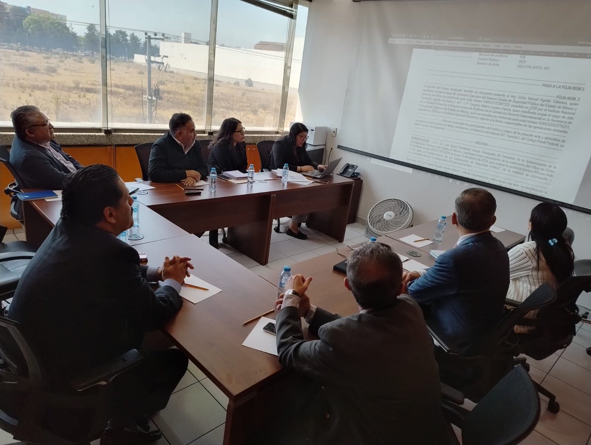 DrLuisDavidFer's tweet photo. En reunión con auditores de la @ASF_Mexico, se atendió el inicio de auditorías relacionadas con los recursos federales transferidos con cargo al FOFISP, correspondiente al ejercicio 2023, En donde por instrucciones de la Gobernadora @delfinagomeza, atiendo y en su caso deslindaremos responsabilidades tanto administrativas como penales a funcionarios de las administraciones pasadas ya que este es un Programa que observará desempeños por parte del Sistema Estatal de Seguridad Pública del #Edomex en donde se revisarán acciones por parte de la Secretaría de Seguridad del @SS_Edomex y de la Fiscalía General de Justicia del Estado de México @FiscaliaEdomex.