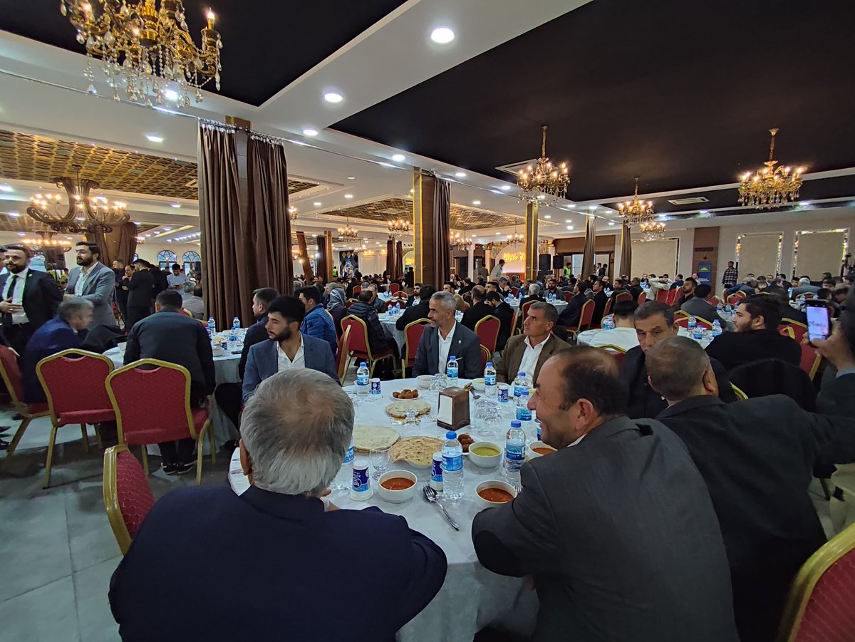 HudaParSuruc_'s tweet photo. İl Başkanlığımızın düzenlemiş olduğu iftar programına İlçe Belediye Başkan Adayımız Ömer Durmaz ,ilçe teşkilatı ile birlikte katıldı.
@EminOzaslan
@Omerdurmaz_63 
@YunusFidan063
#EvCarHÜDAPAR #BuSeferHÜDAPAR 
#Bımedıbe #BizimleOlur https://t.co/bHMwZbeaeX