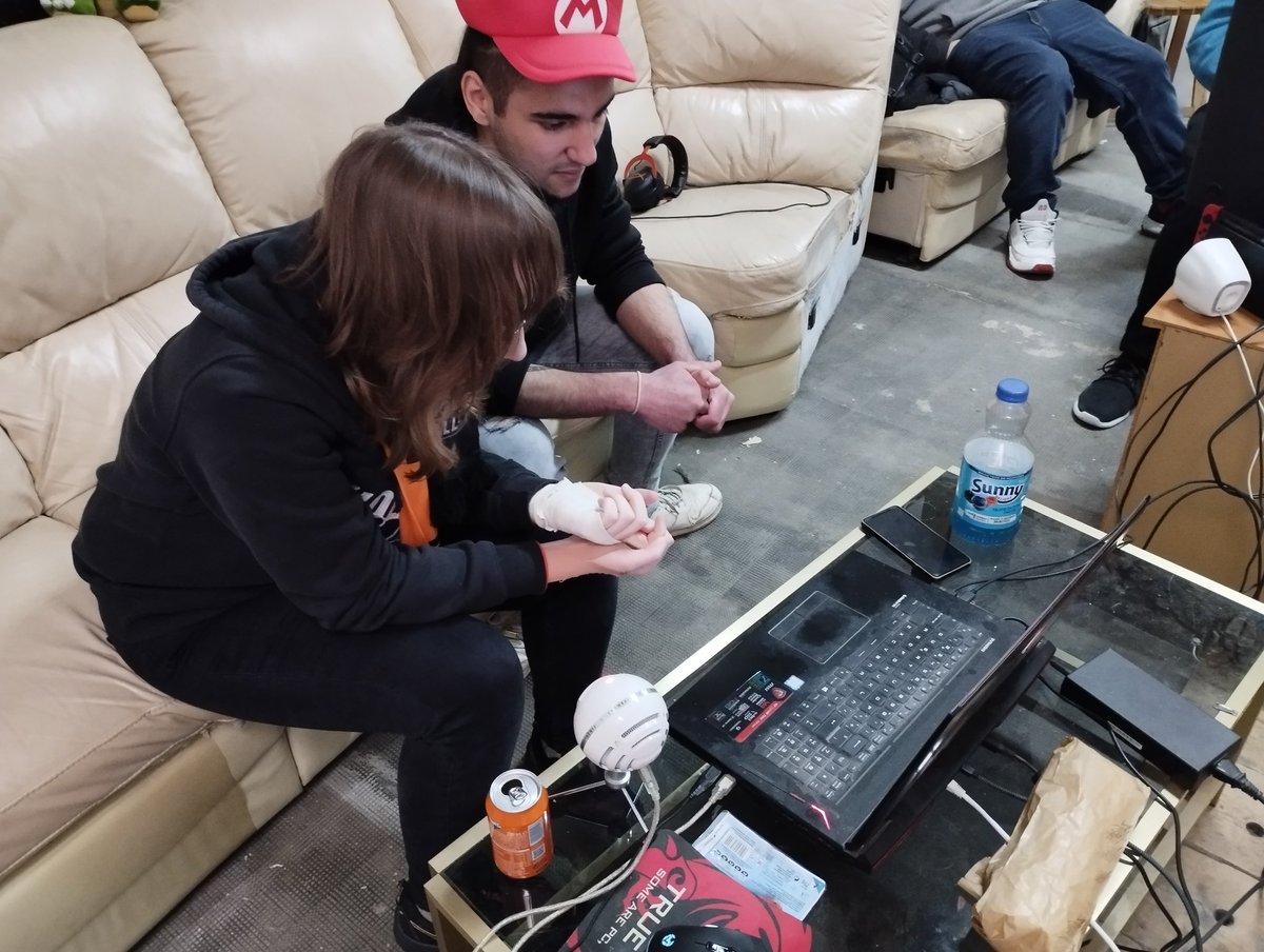 GarageTour's tweet photo. Todas las fotos de Garage Tournament #4 https://t.co/I2pZePabgR
