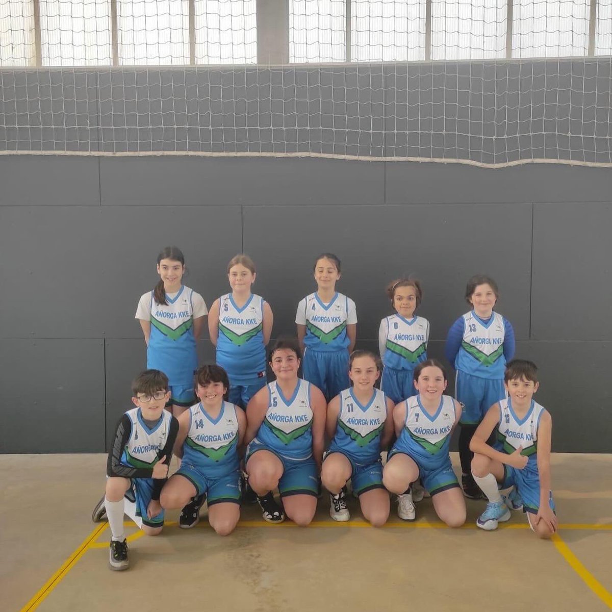 anorgasaski's tweet photo. Saski-Eskola 💚🤍💙 
Asteburu honetan jokatutako jardunaldietan garaipena lortu dute!🏆🥇 https://t.co/vWO8Q8a75u