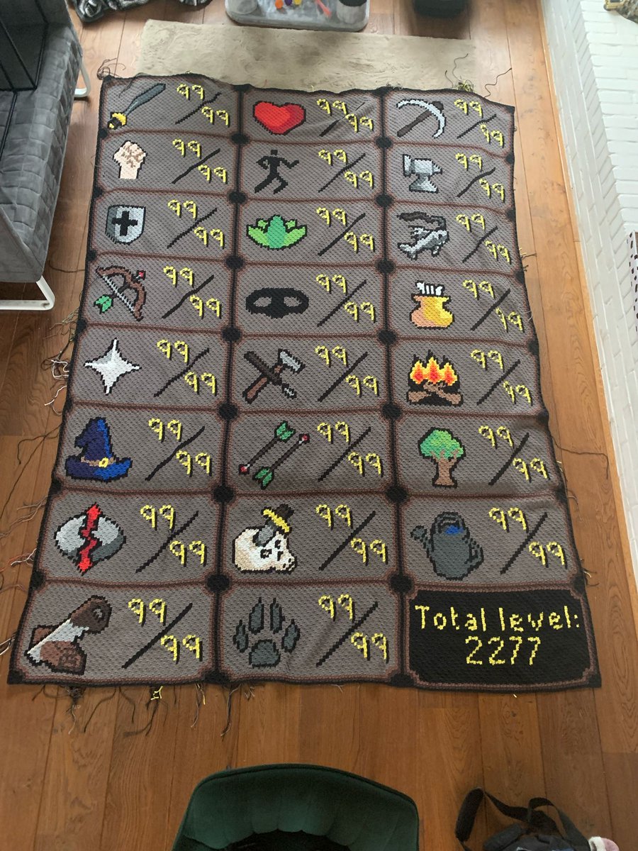 xBeerdo's tweet photo. So my wife finished the blanket after a year of crochet. This thing is massive and weighs a bit over 4kg .. I'm really happy with this and it's so big that I've no idea where to put this! What you guys think of this?

@JagexAsh
@OldSchoolRS
@MmorpgCP
@Mr_Mammal

#OsRs #Jagex https://t.co/DS3f0lQsRk